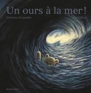 Un ours à la mer
